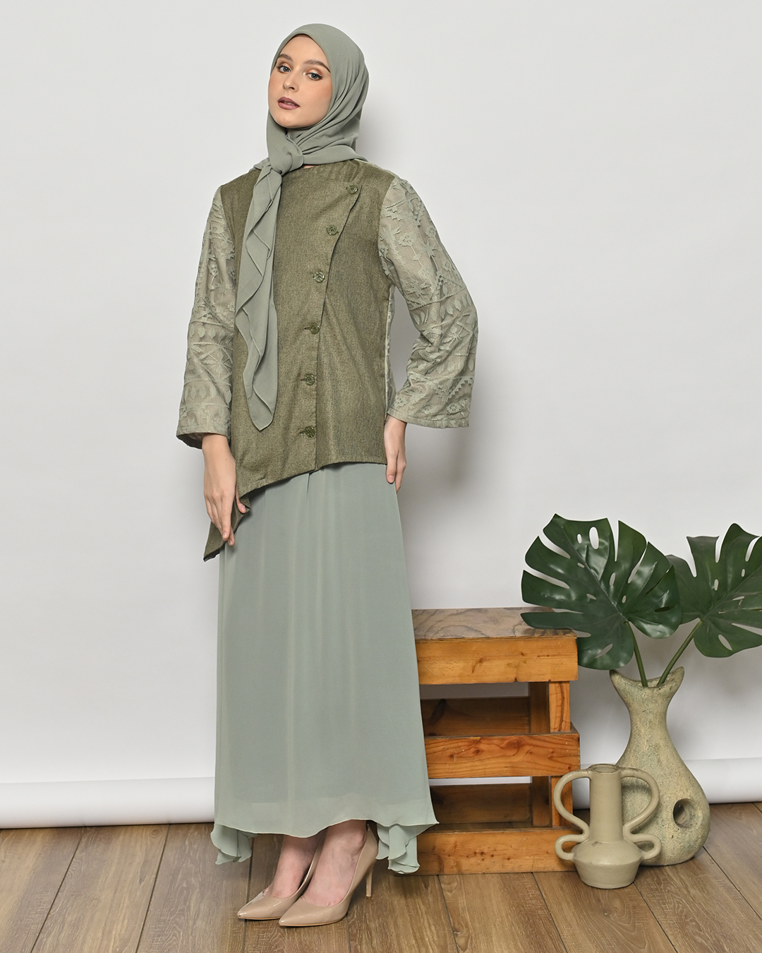 Zaira Top Hijau Sage - Image 4